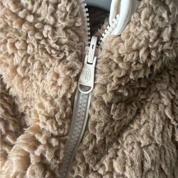 FP Movement Highline Reversible Sherpa Vest - Picture 5 of 13